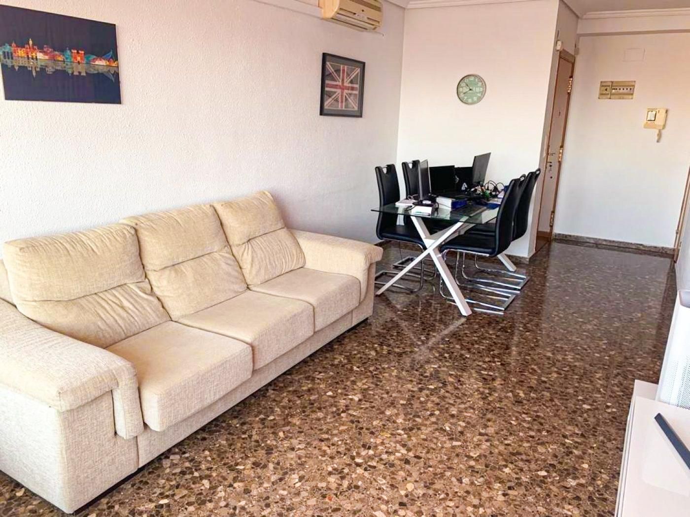 Sala d'estar de Pis de lloguer en  Valencia Capital amb Aire condicionat, Calefacció i Balcó