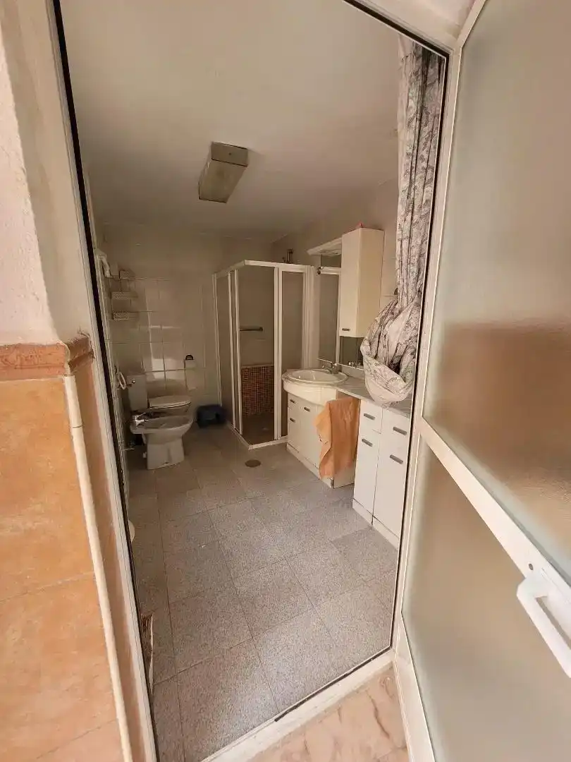 Bathroom of Houses for sale in Armilla  with Air Conditioner, Private garden and Storage room