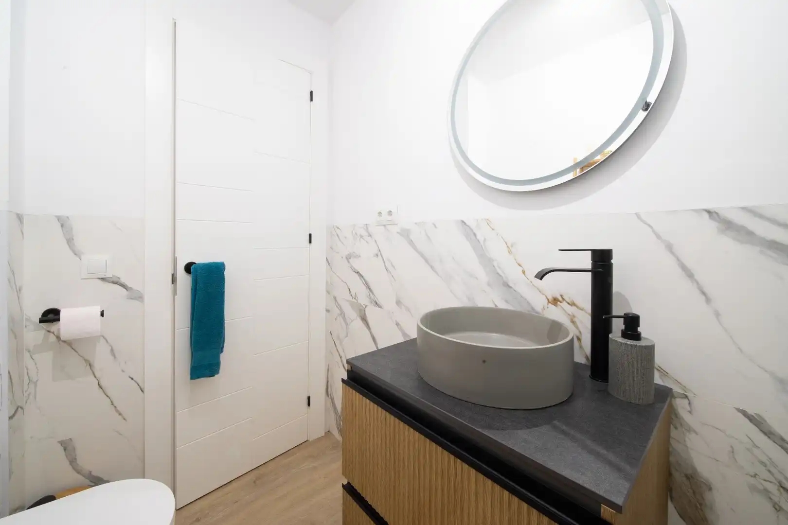 Baño de Piso en venta en Rincón de la Victoria con Aire acondicionado, Calefacción y Terraza