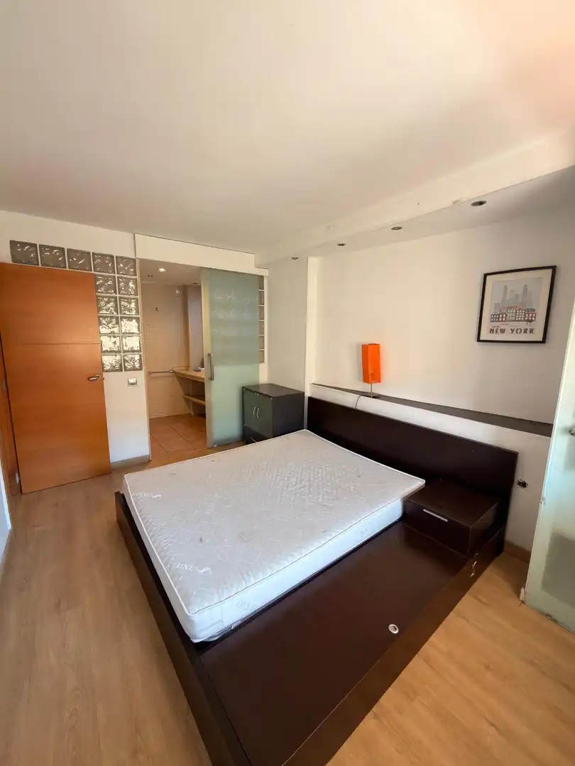 Schlafzimmer von Wohnung zum Verkauf in Lleida mit Klimaanlage und Heizung
