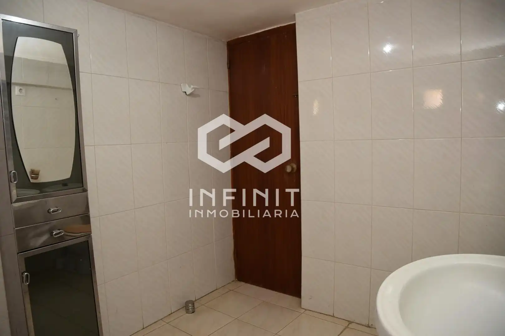 Bathroom of Houses for sale in Muduex  with Private garden, Storage room and Balcony