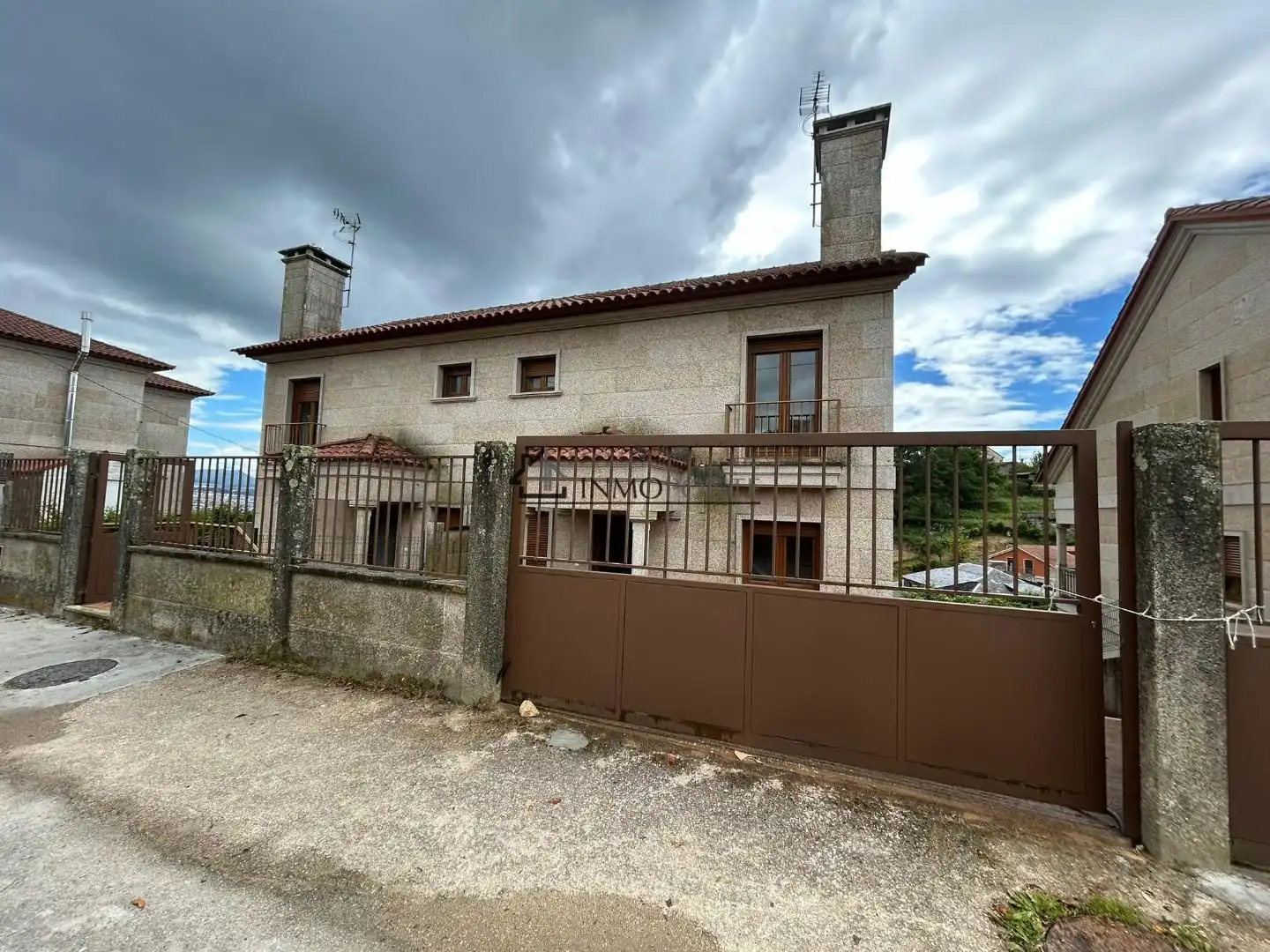 Vista exterior de Casa adosada en venta en Moaña con Jardín privado, Terraza y Balcón