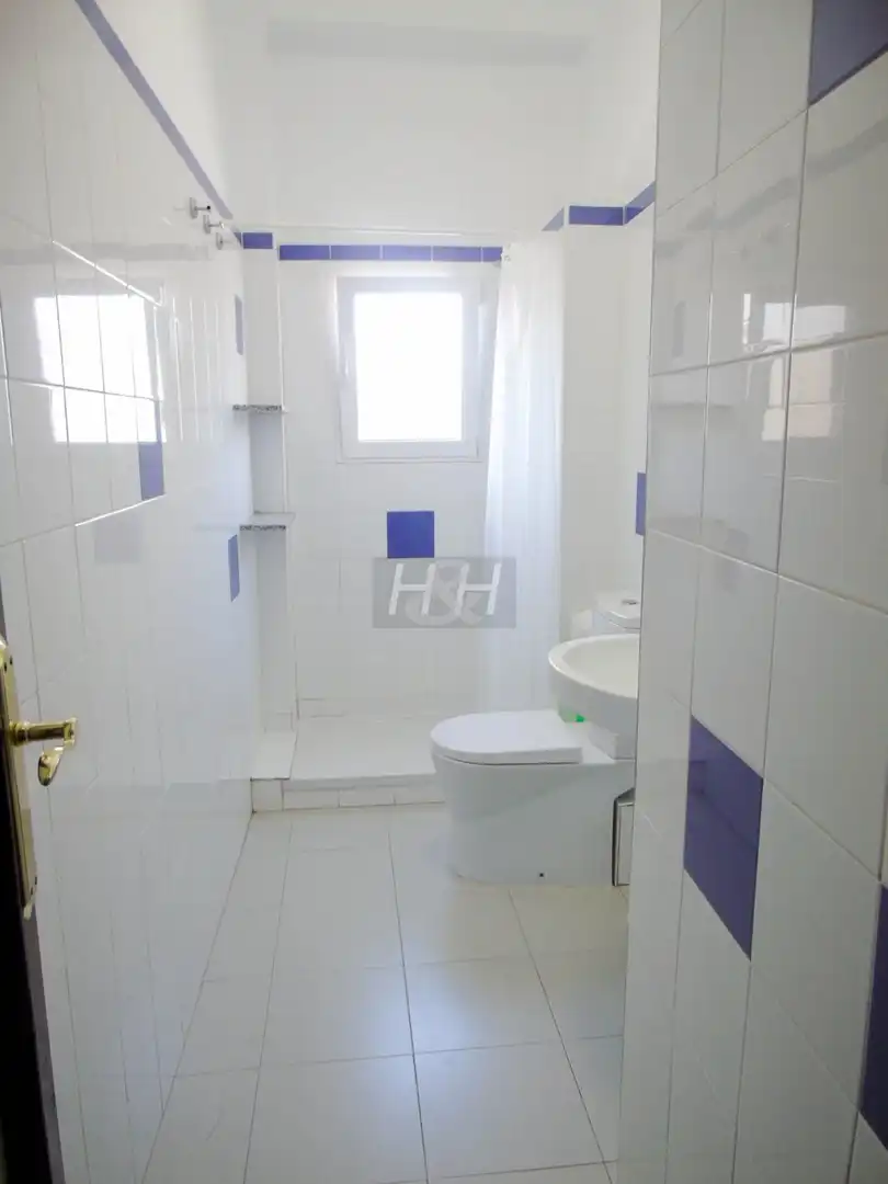 Baño de Piso de alquiler en Burjassot con Calefacción, Amueblado y Balcón