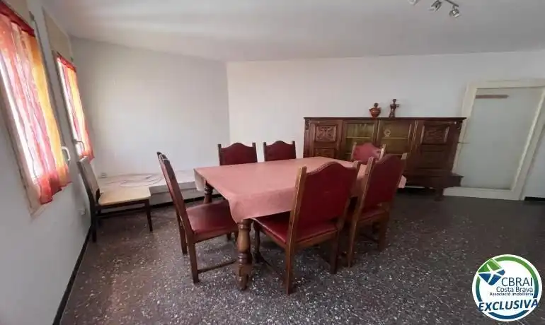 Menjador de Apartament en venda en Cadaqués amb Moblat