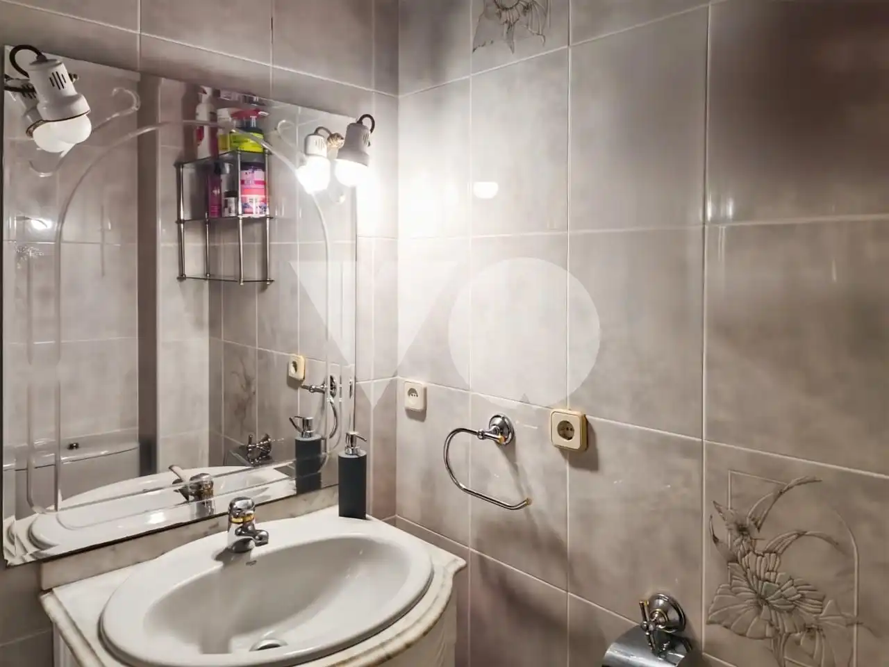 Bathroom of Flat for sale in Madrid  with Air Conditioner, Heating and Terrace