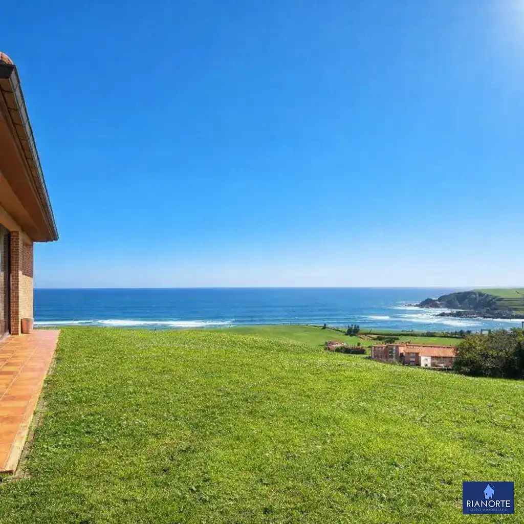 Vista exterior de Casa o chalet en venta en Gozón con Calefacción, Jardín privado y Terraza