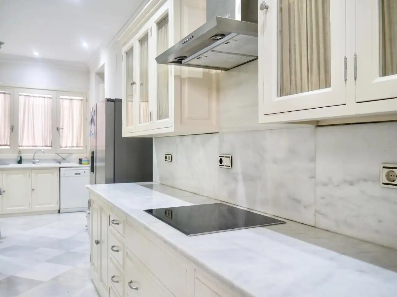 Kitchen of Flat for sale in Sevilla  with Air Conditioner, Terrace and Furnished