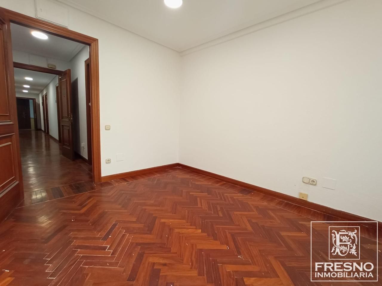 Office to rent in Lealtad, Centro - Ayuntamiento, Santander