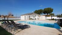 Piscina de Casa o xalet en venda en San Martín de la Vega amb Aire condicionat, Calefacció i Jardí privat