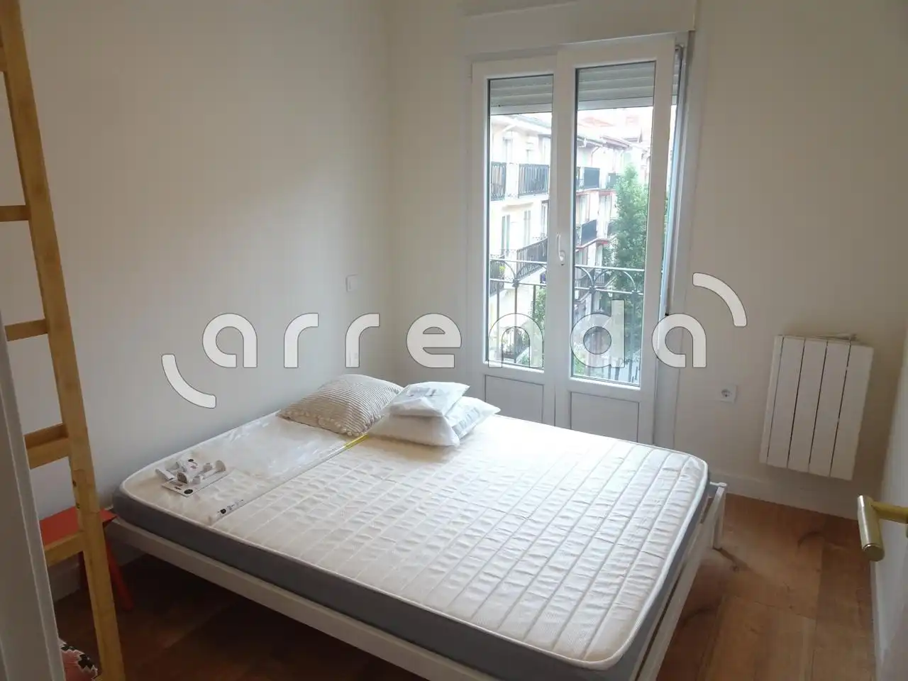 Bedroom of Flat for rent in Santander  with Heating and Furnished