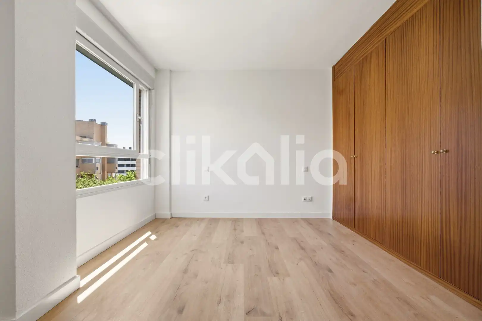 Habitación de Piso de alquiler en Madrid con Calefacción, Trastero y Piscina