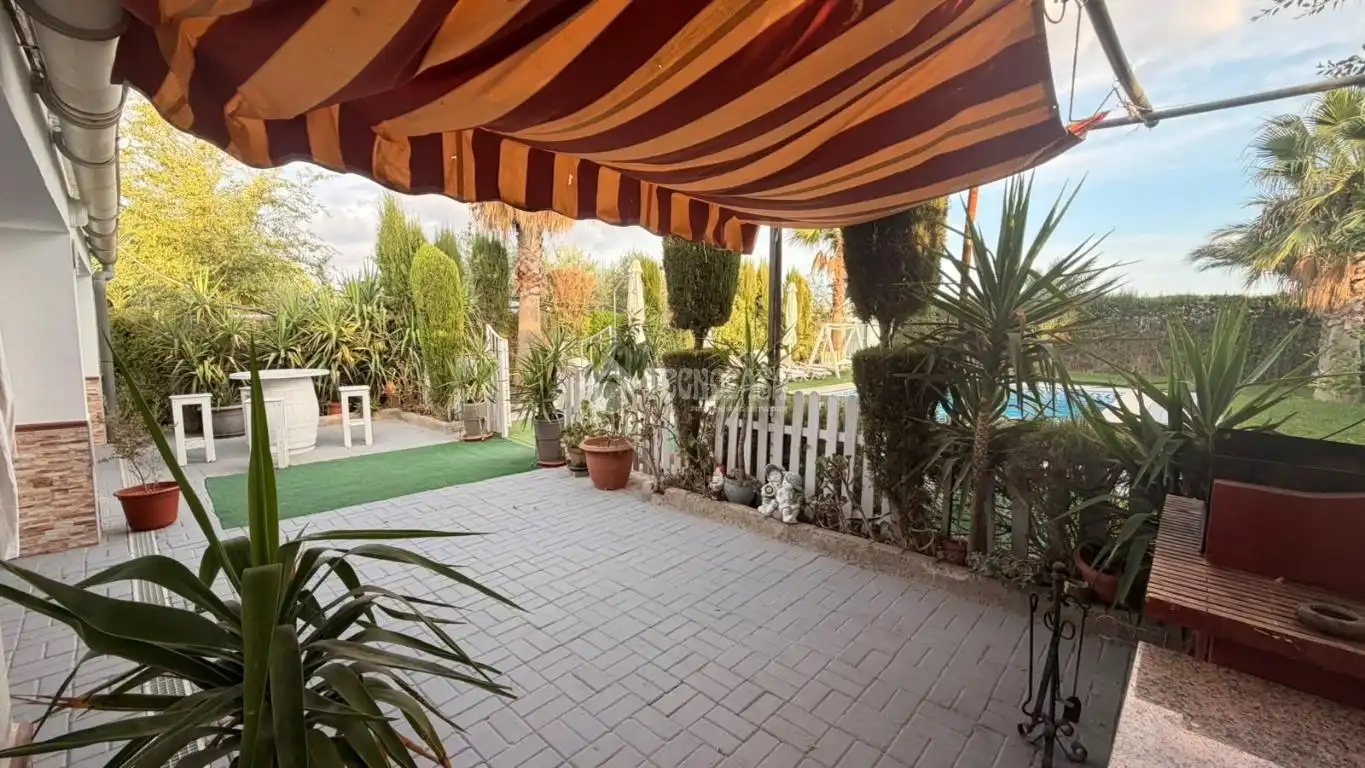 Terrassa de Finca rústica en venda en La Lantejuela , Sevilla