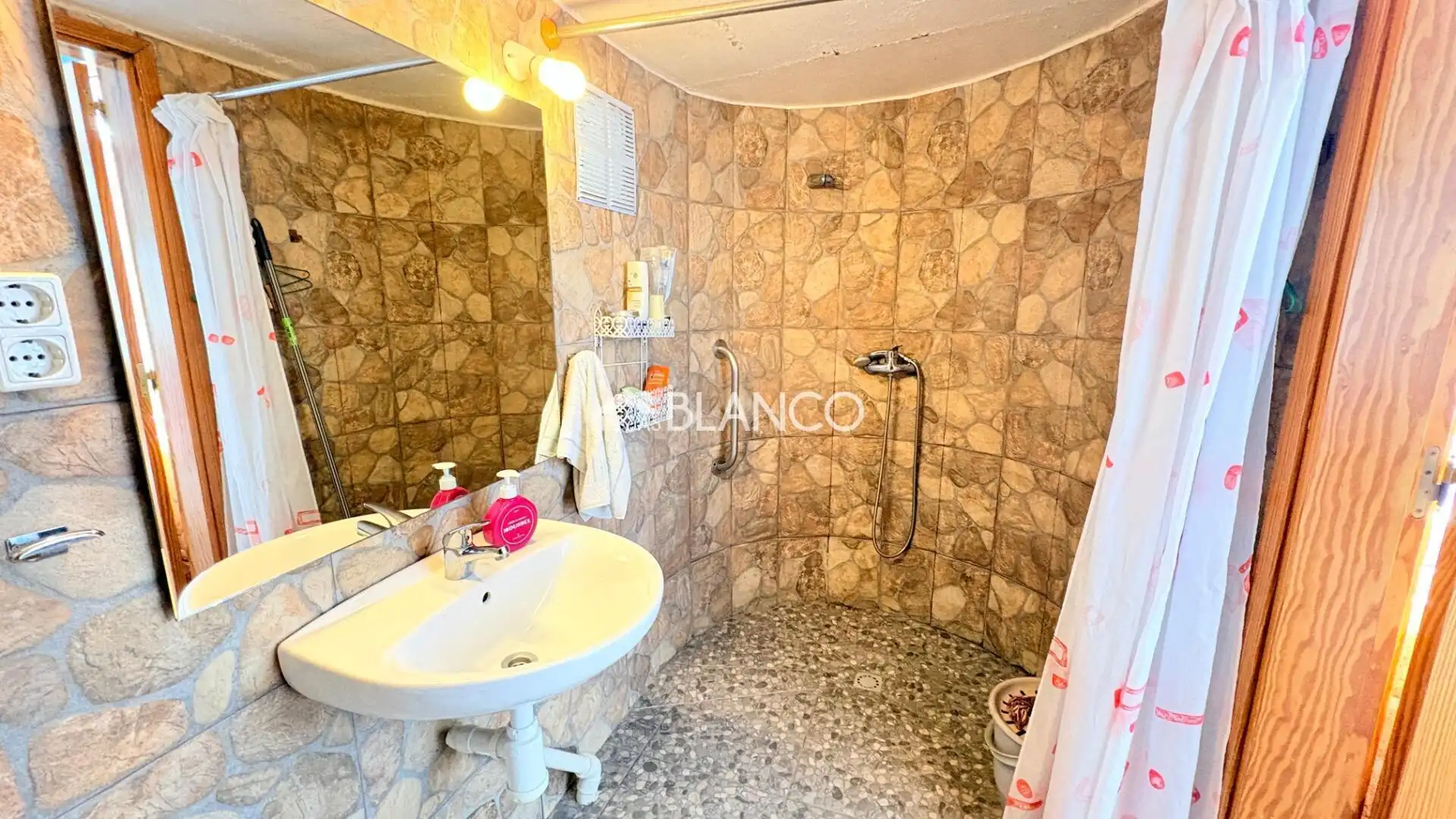 Baño de Casa o chalet en venta en Piera con Aire acondicionado, Calefacción y Jardín privado
