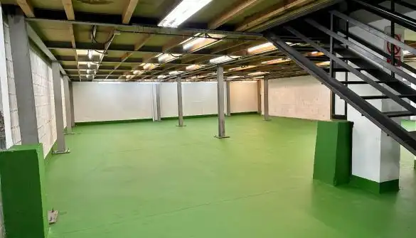 Fabrikhallen zur Miete in Santander