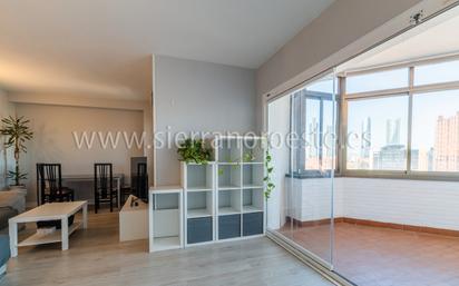 Bedroom of Flat for sale in  Madrid Capital  with Air Conditioner