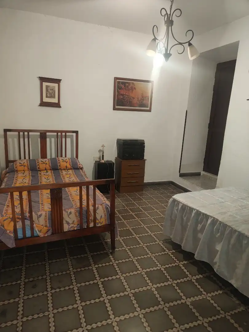 Dormitori de Casa o xalet en venda en Villanueva de la Reina amb Jardí privat