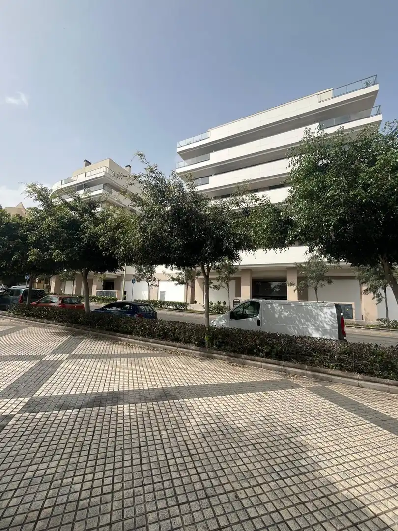 Vista exterior de Piso de alquiler en Las Palmas de Gran Canaria con Terraza, Trastero y Amueblado