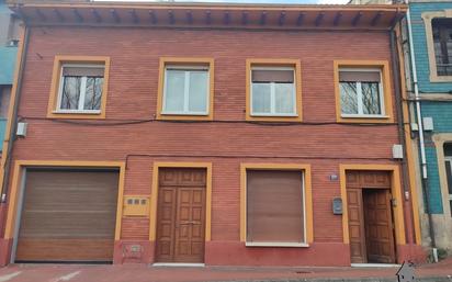 Vista exterior de Casa adosada en venda en Langreo