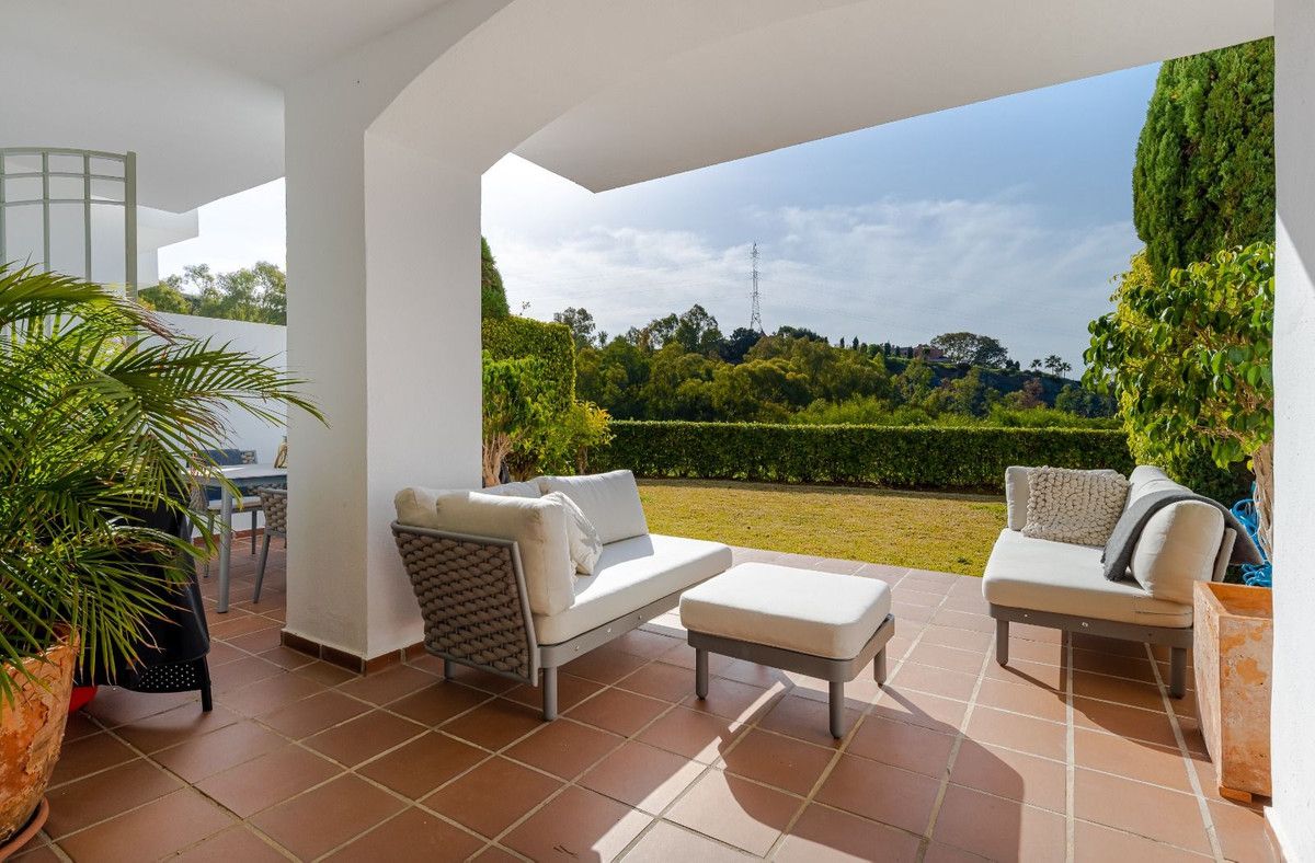 Terrassa de Planta baixa en venda en Benahavís amb Aire condicionat, Jardí privat i Terrassa