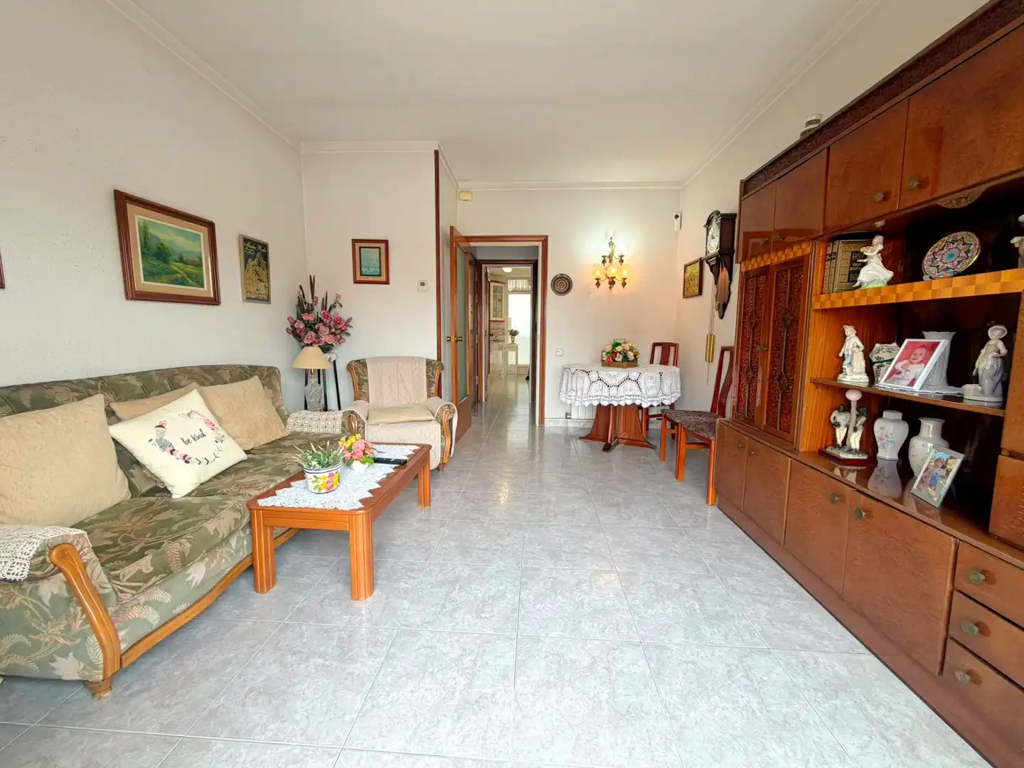 Sala de estar de Ático en venta en L'Hospitalet de Llobregat con Calefacción, Terraza y Horno