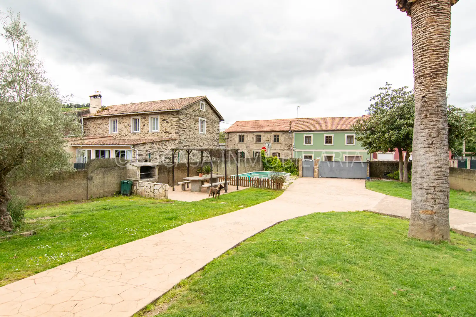 Außenansicht von Haus oder Chalet zur Miete in Abegondo mit Heizung, Privatgarten und Parkett