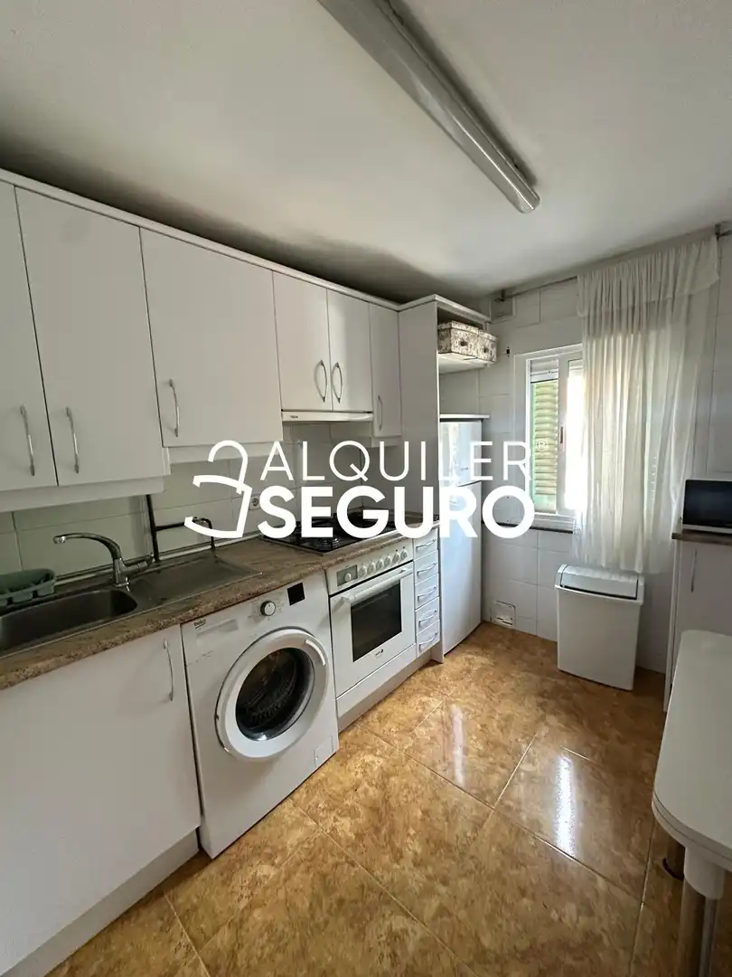 Kitchen of Flat for rent in Carabanchel