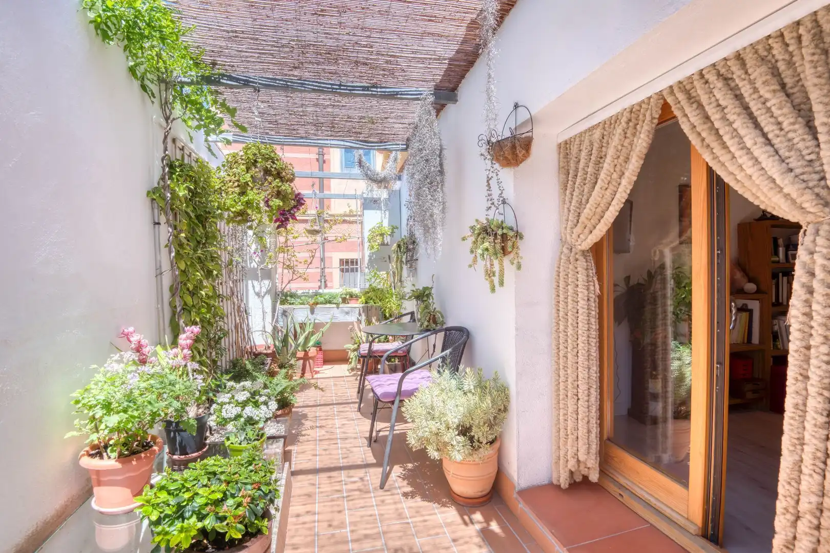 Terrasse von Einfamilien-Reihenhaus zum Verkauf in Sant Feliu de Guíxols mit Klimaanlage, Heizung und Terrasse