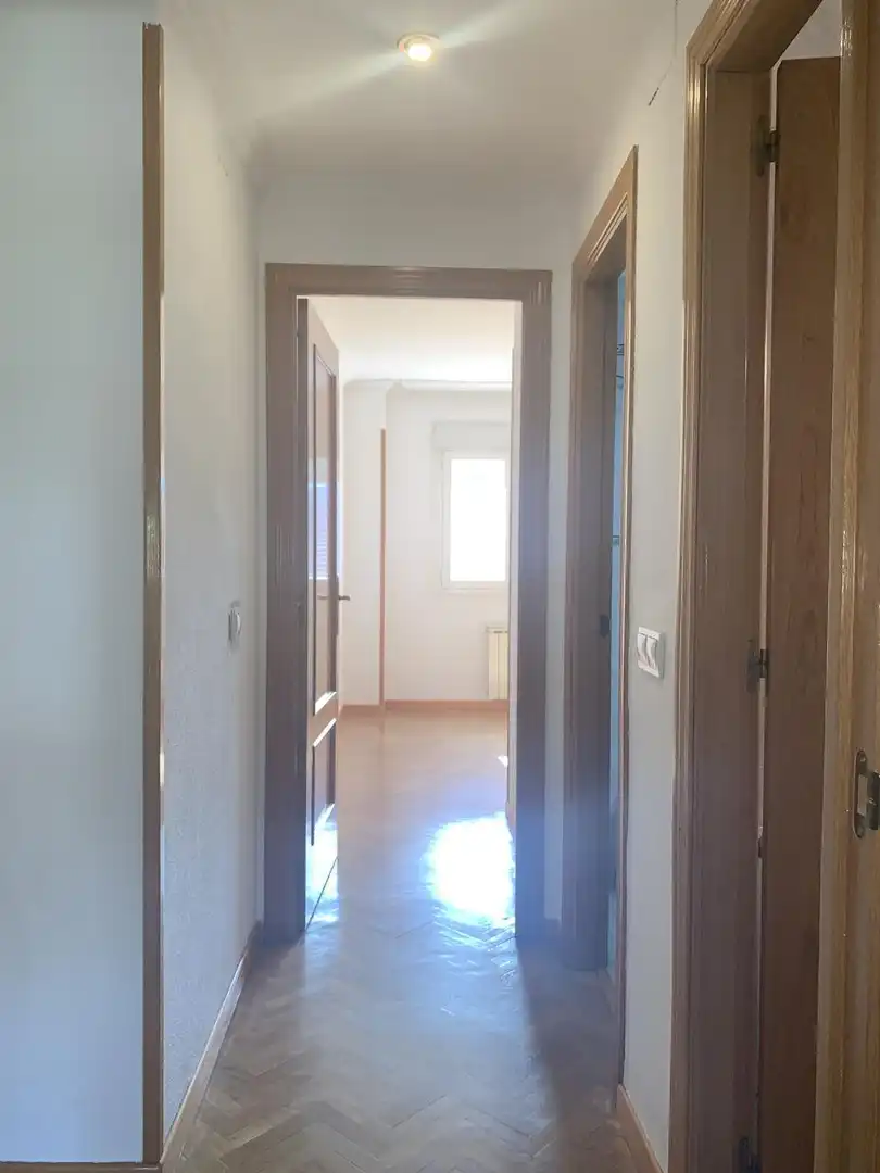 Piso de alquiler en Manzanares El Real con Parquet, Terraza y Piscina comunitaria