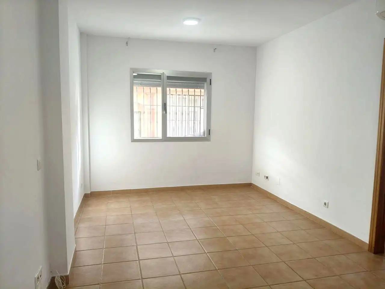 Schlafzimmer von Erdgeschoss zur Miete in Alhaurín de la Torre mit Klimaanlage und Abstellraum