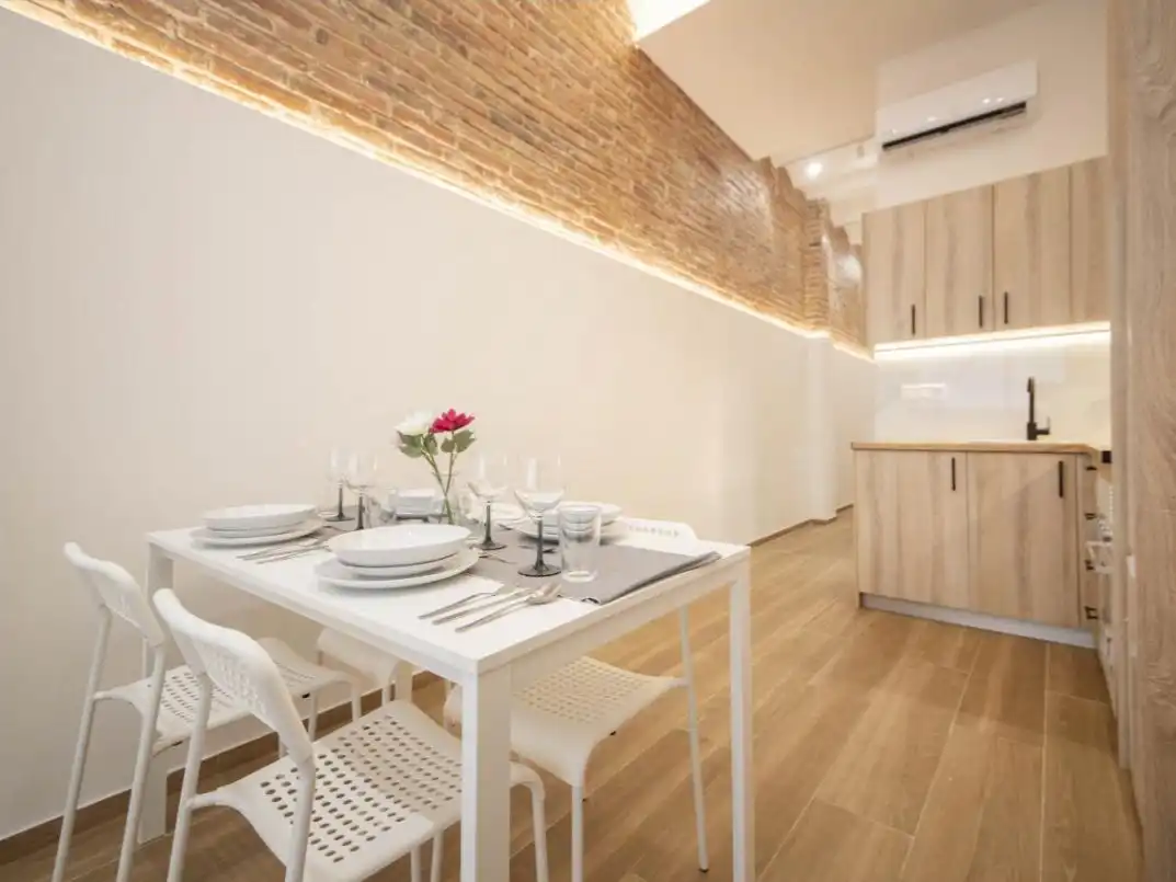 Dining room of Flat for sale in Barcelona  with Air Conditioner, Private garden and Parquet flooring