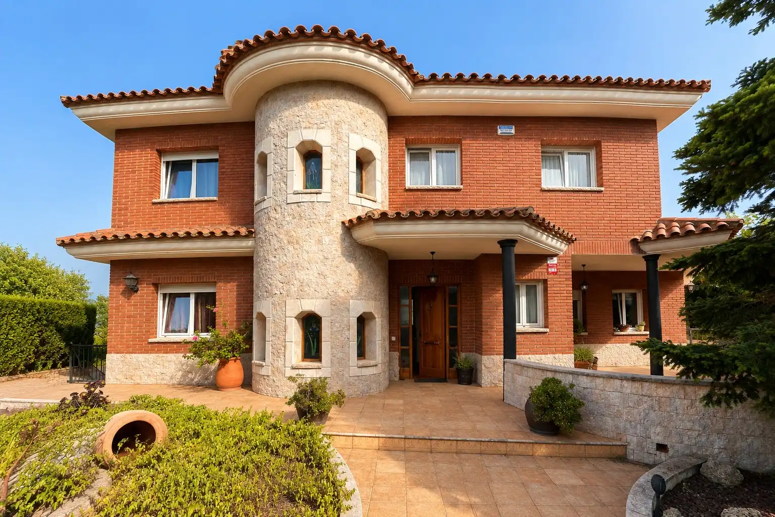 Casa con terraza en venta en Carrer Xaloc, imagen 2