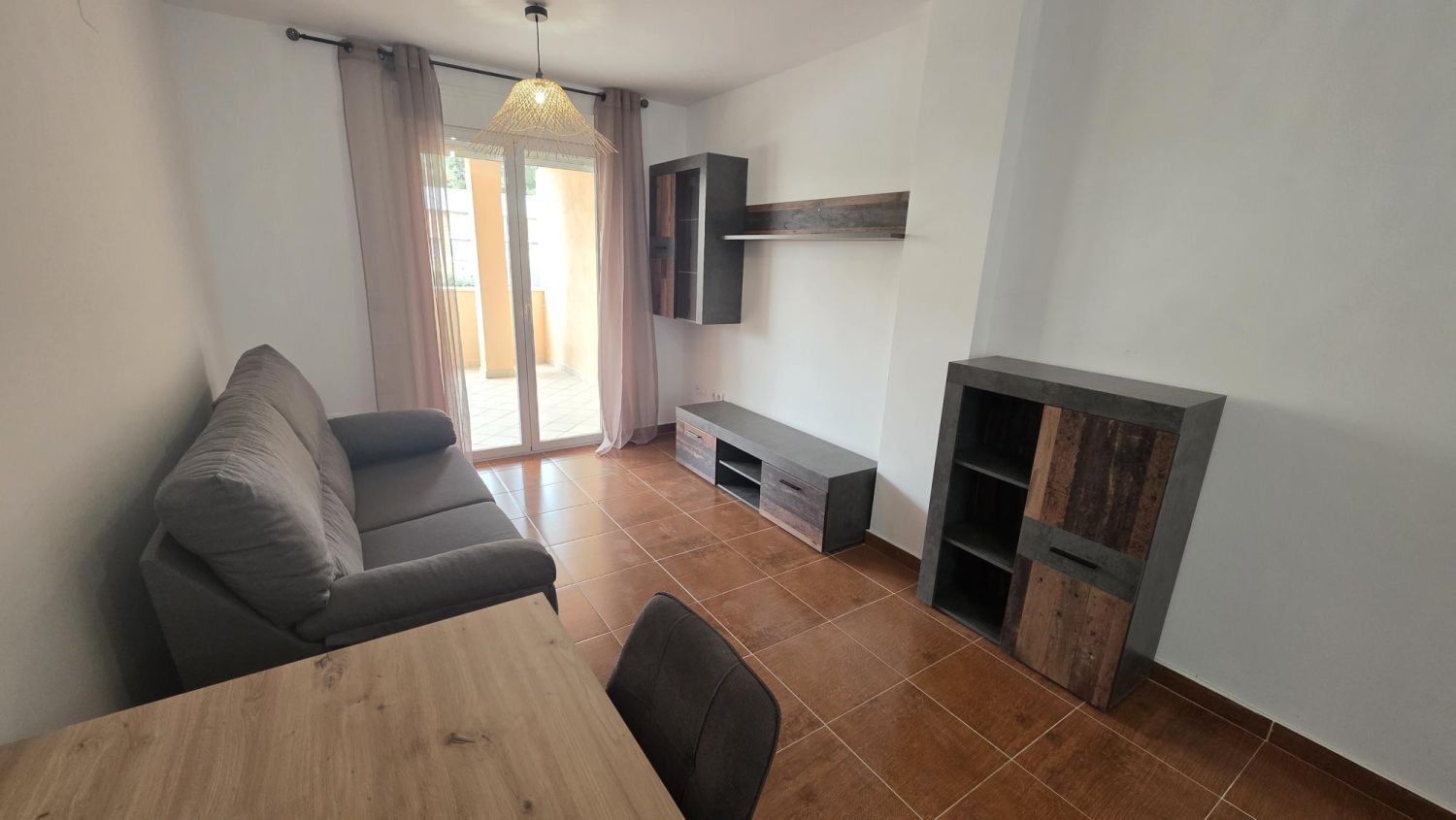 Wohnzimmer von Dachboden zur Miete in Las Gabias mit Terrasse und Möbliert