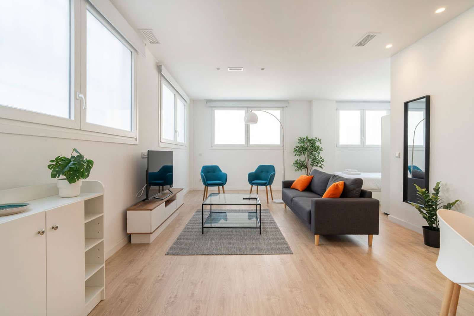 Sala d'estar de Estudi per a compartir en  Valencia Capital amb Aire condicionat, Calefacció i Terrassa