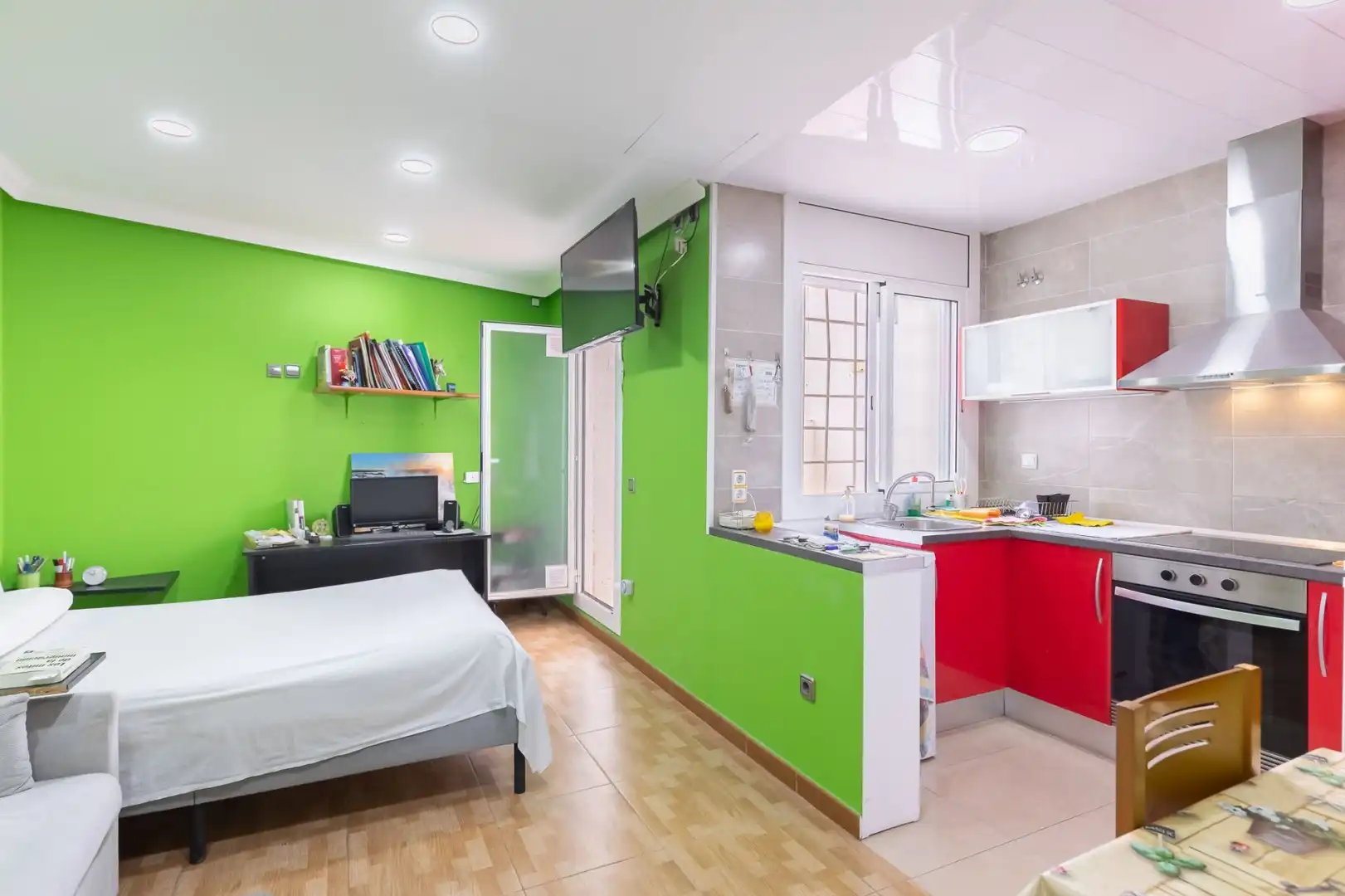 Cuina de Apartament en venda en Santa Coloma de Gramenet amb Aire condicionat, Calefacció i Traster