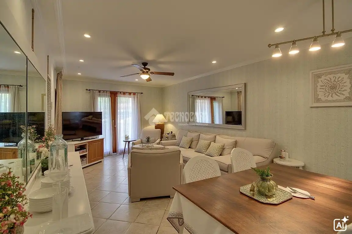 Wohnzimmer von Wohnung zum Verkauf in Córdoba mit Klimaanlage, Heizung und Privatgarten