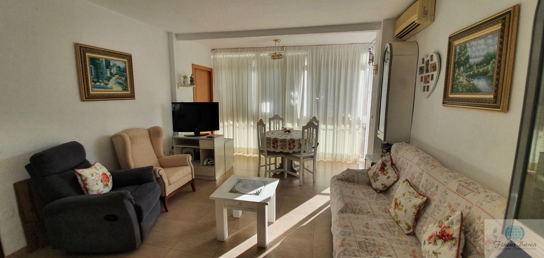 Sala d'estar de Pis en venda en Fuengirola amb Aire condicionat, Terrassa i Traster
