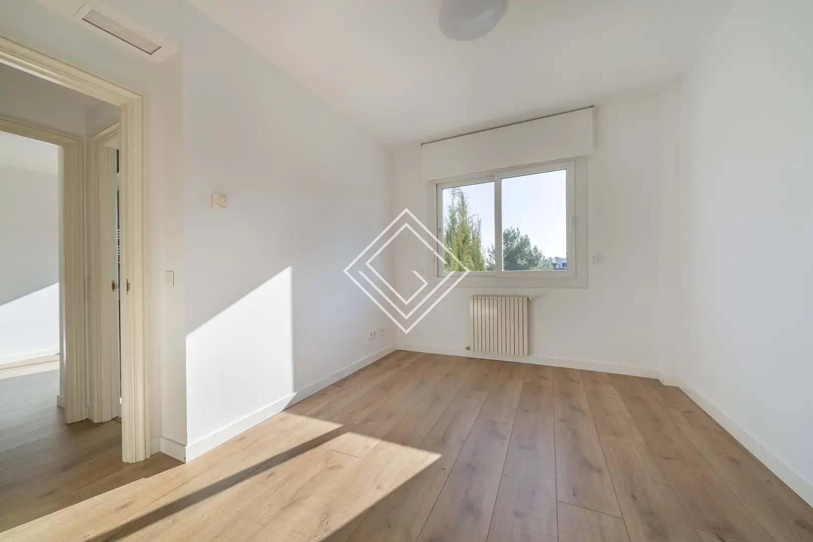 Schlafzimmer von Dachboden zum Verkauf in Madrid mit Klimaanlage, Heizung und Terrasse