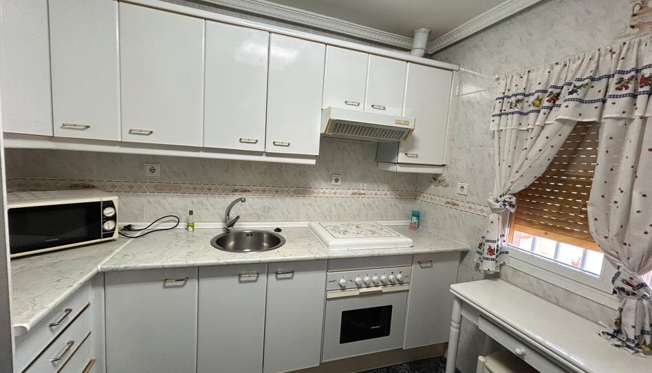 Photo 1 of Single-family semi-detached for sale in Plaza de la Almazara, Cadalso de los Vidrios, Madrid