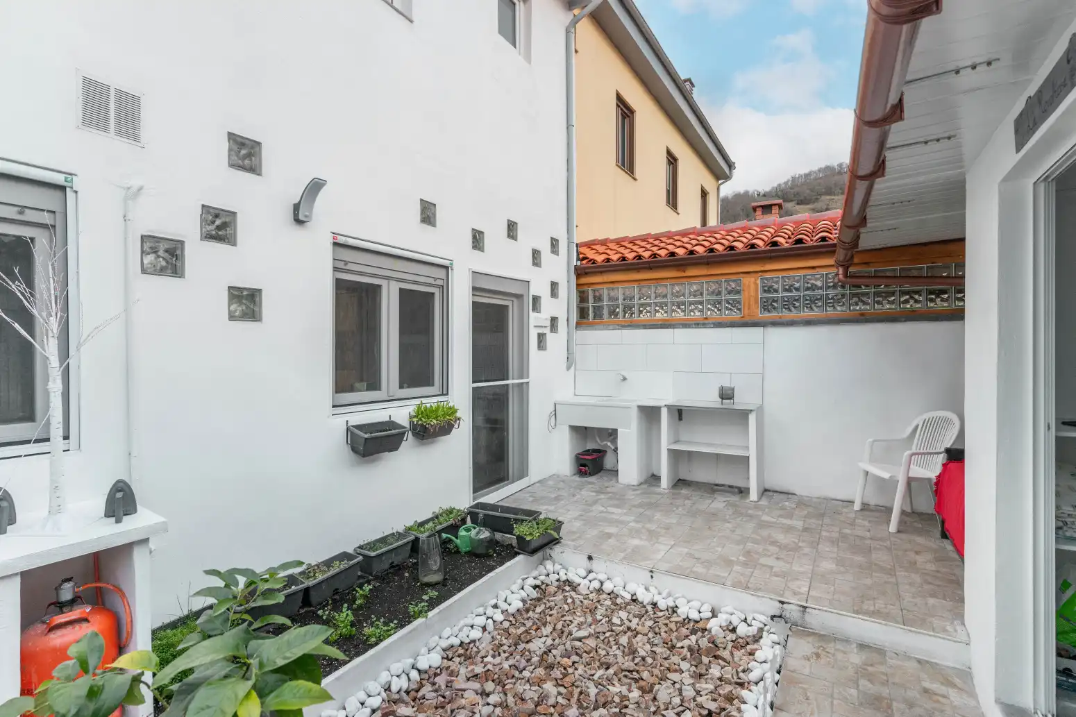 Terrasse von Einfamilien-Reihenhaus zum Verkauf in Mieres (Asturias) mit Heizung, Terrasse und Abstellraum