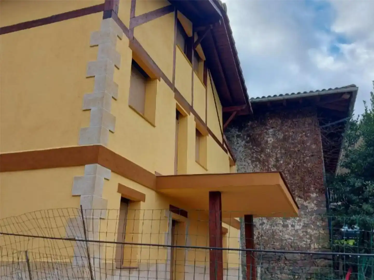 Vista exterior de Casa o chalet en venta en Zeanuri con Balcón