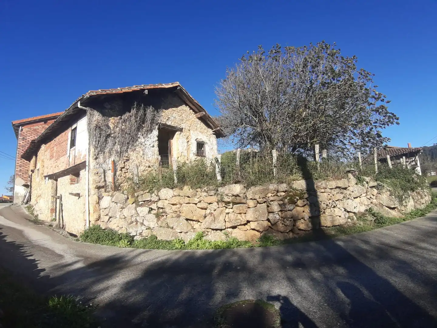 Vista exterior de Casa adosada en venta en Cabranes