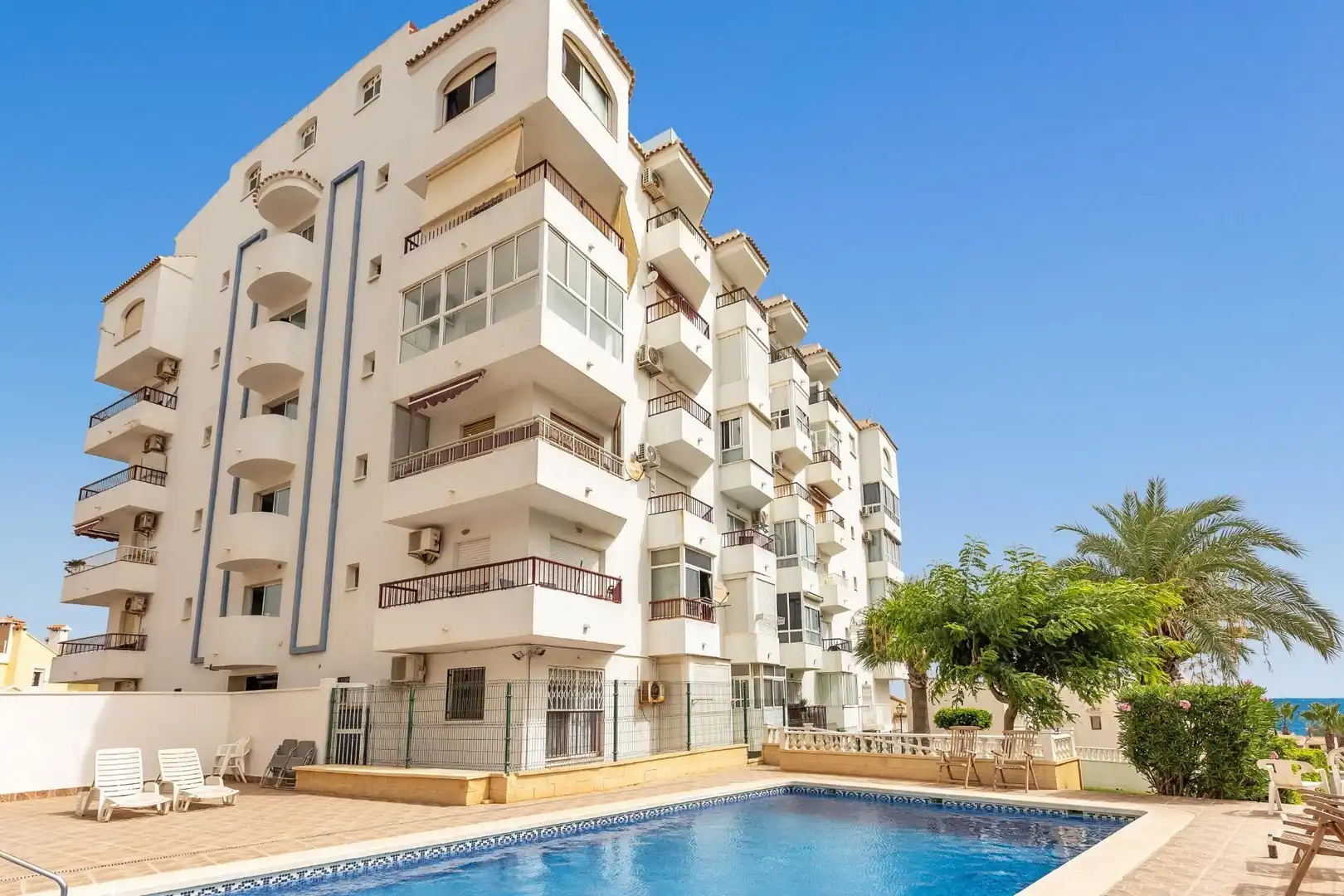 Außenansicht von Wohnung zum Verkauf in Torrevieja mit Möbliert und Gemeinschaftspool