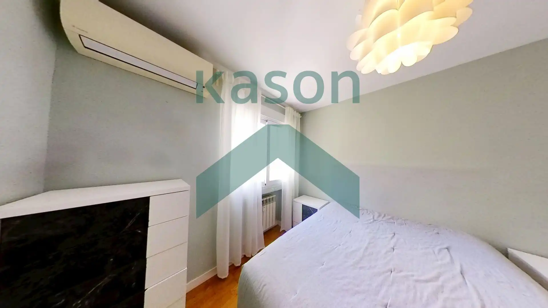 Schlafzimmer von Wohnung zum Verkauf in Madrid mit Klimaanlage und Heizung