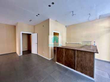 Locale commerciale in vendita a Casc Antic - Nou Cambrils