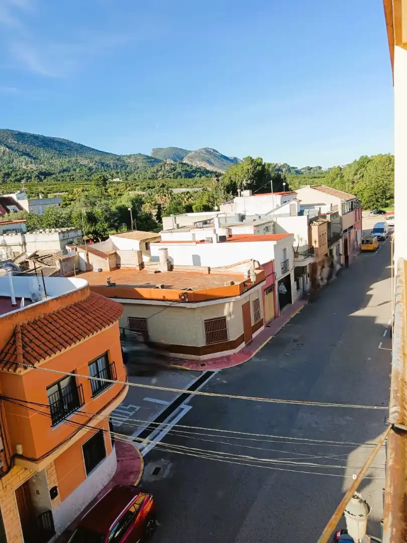 Vista exterior de Pis en venda en Llaurí amb Balcó