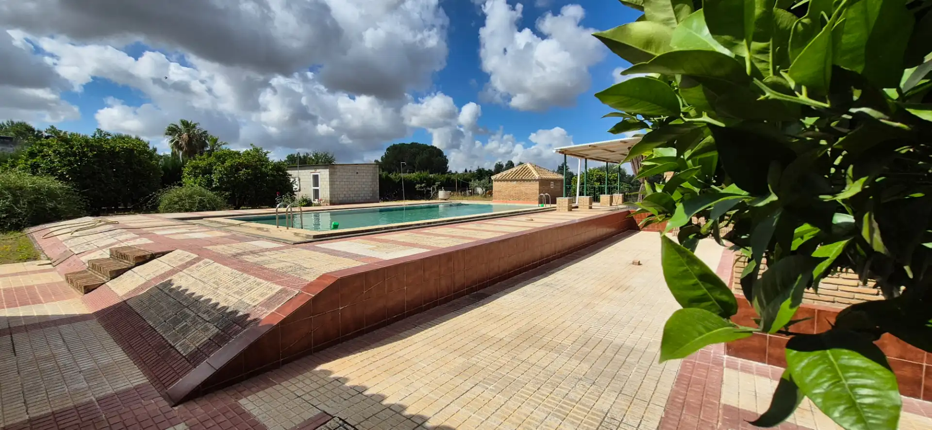 Piscina de Casa o chalet en venta en Carmona con Aire acondicionado, Calefacción y Jardín privado