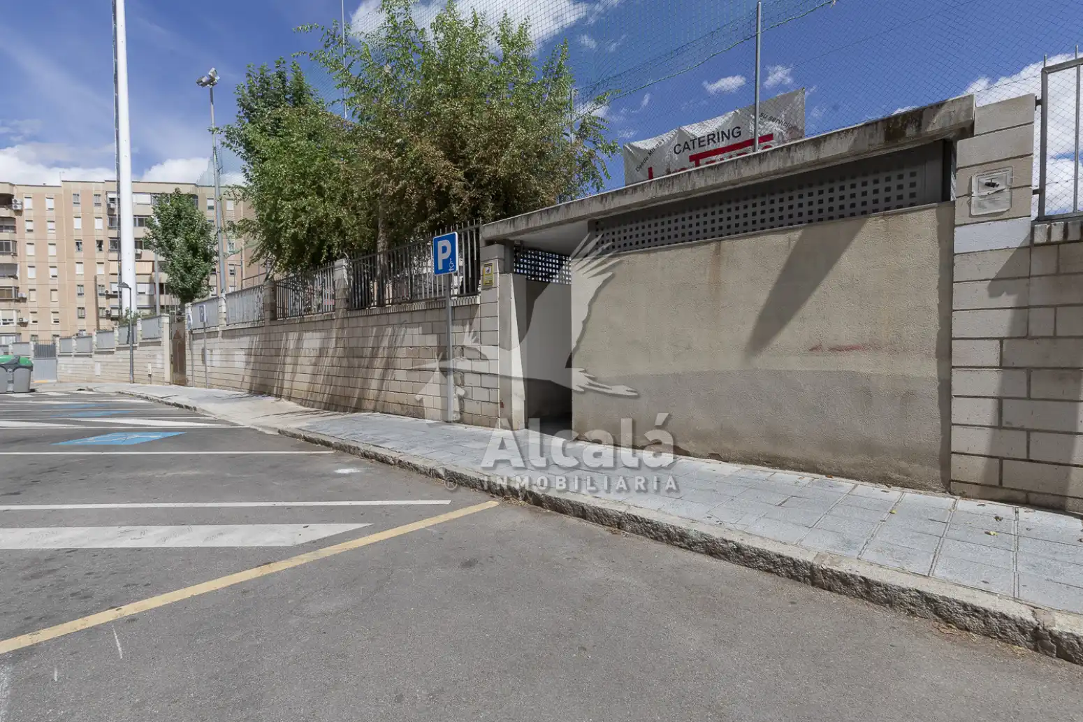 Außenansicht von Garage zum Verkauf in Guadalajara