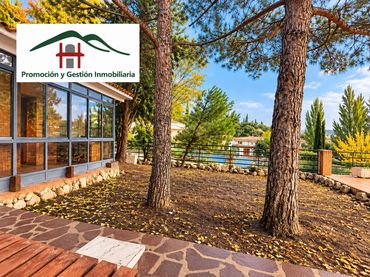 Villa con giardino in affitto a Calle del Río Sella 98