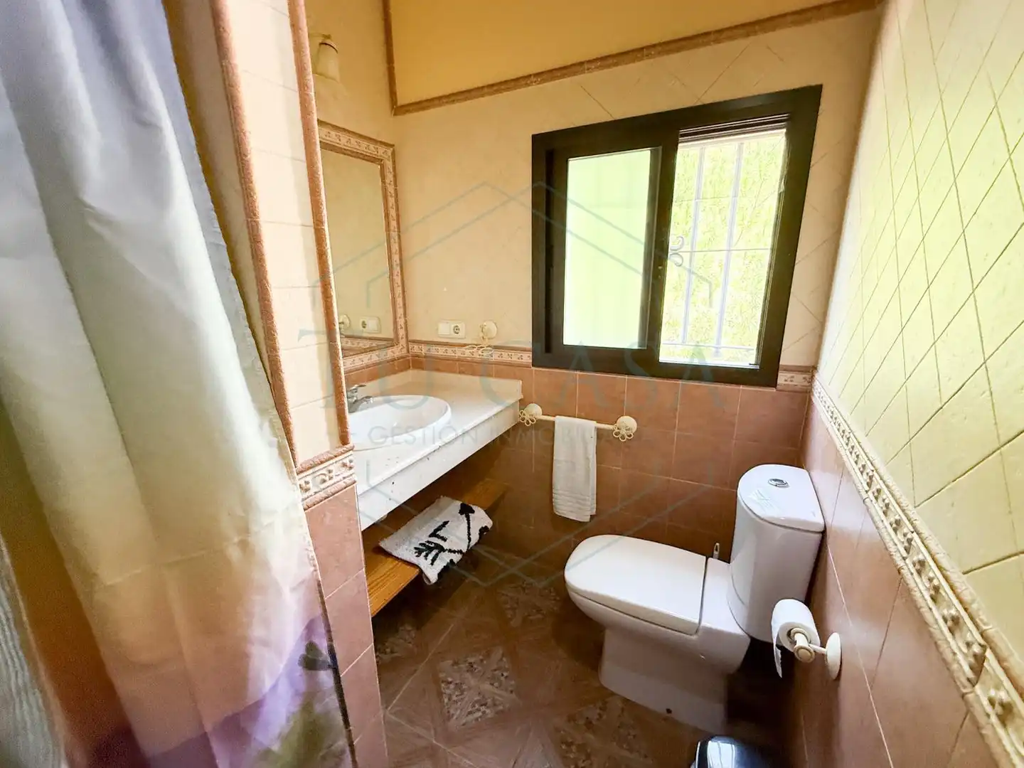 Bany de Casa o xalet en venda en Chiclana de la Frontera amb Jardí privat, Terrassa i Traster
