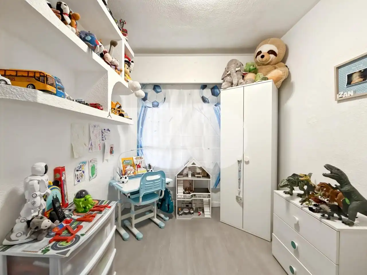 Bedroom of Ground floor for sale in Alcobendas  with Heating, Terrace and Storage room